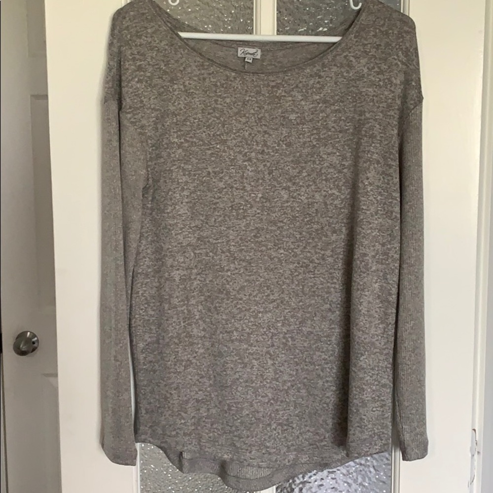 Long sleeve shirt